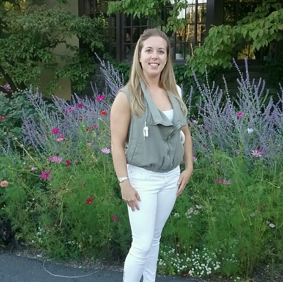 Meet your Posher, Morgan - Picture 1 of 1